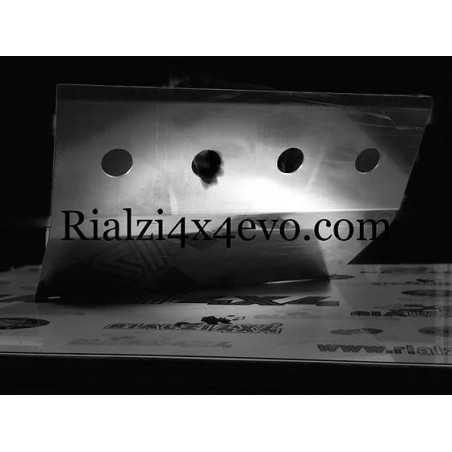 protection-moteur-dur-5m-avec-trous